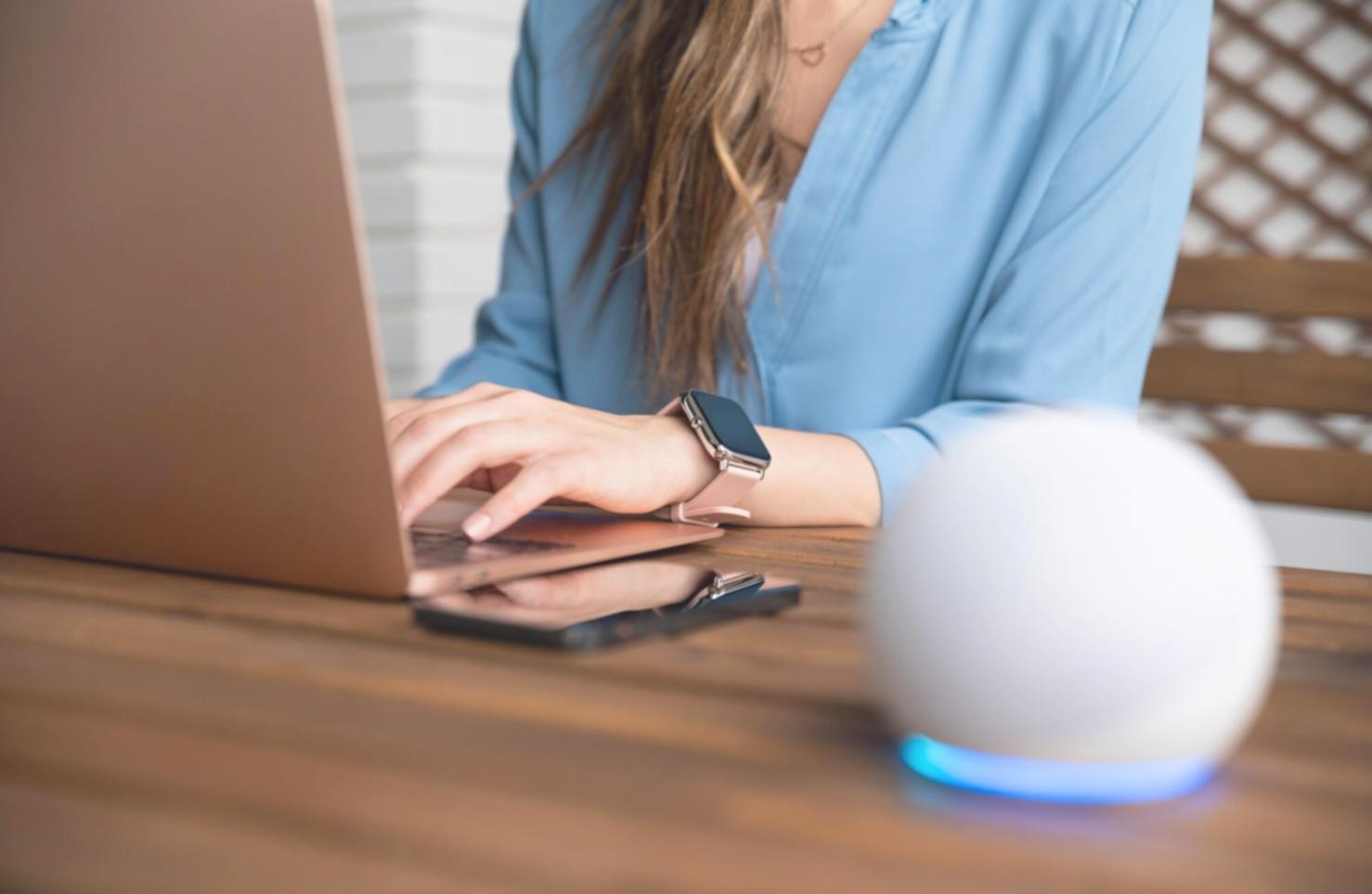 Moderne Arbeitsumgebung für digitale Finanzplanung